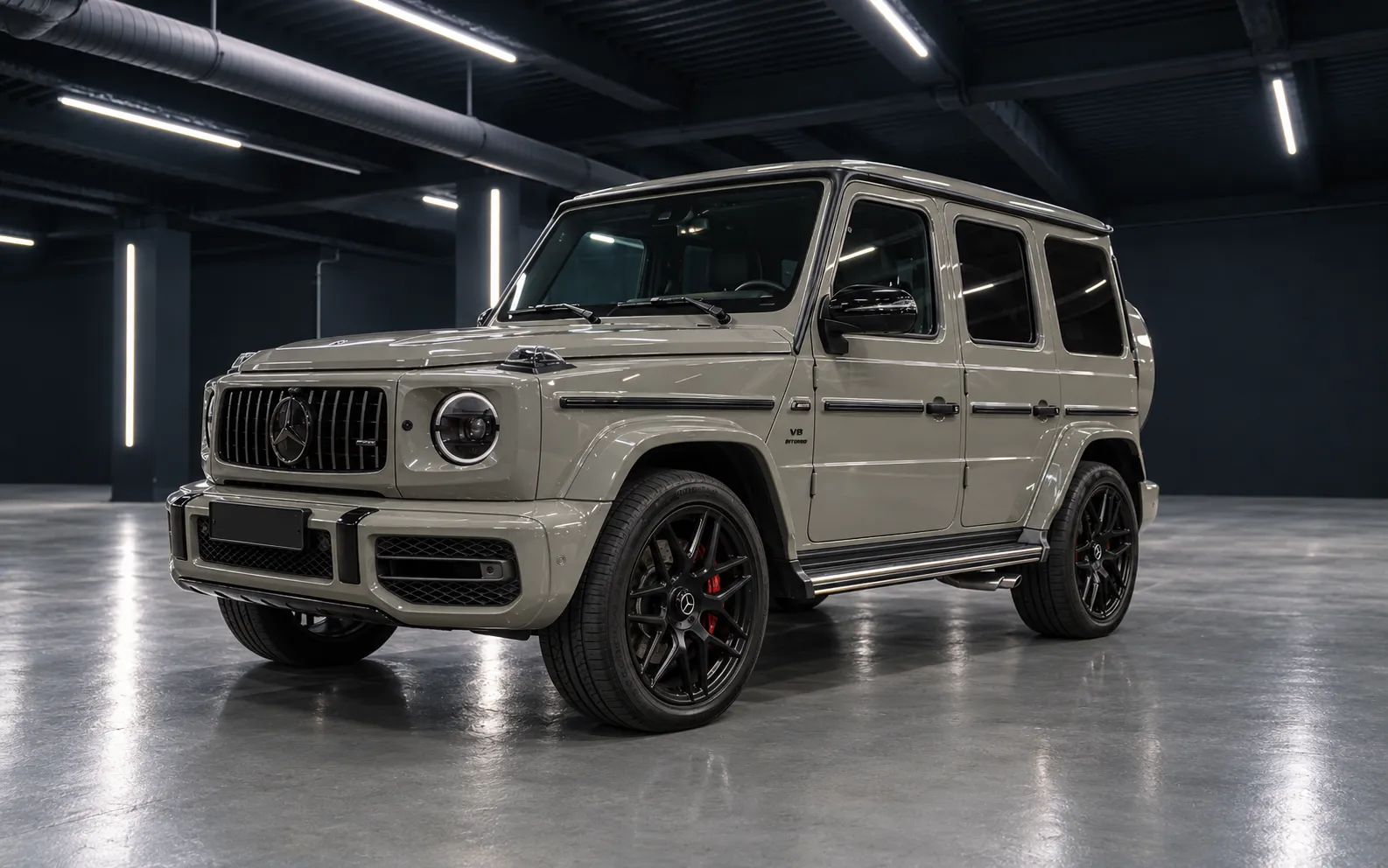Noleggio Mercedes G63 MY2023 2023 Grigio a Taormina | Rial Rent