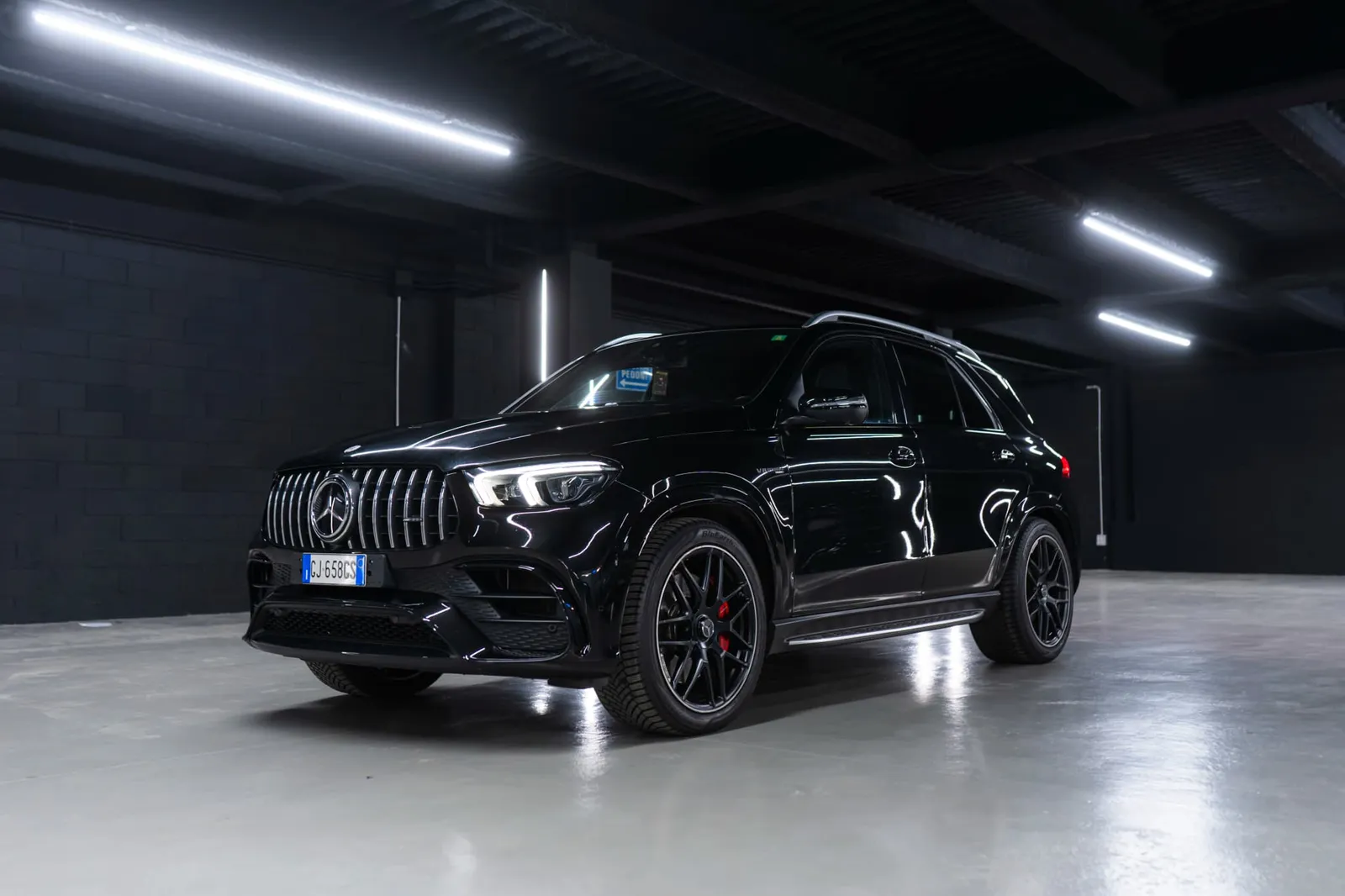 Noleggio Mercedes GLE 63s 2022 Nero a Taormina | Rial Rent