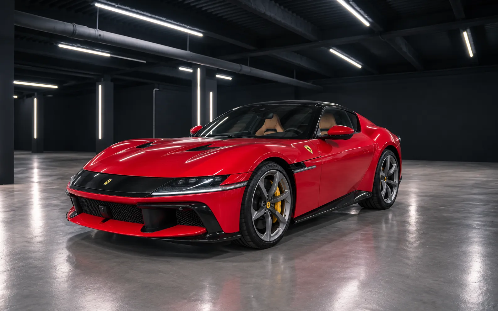 Noleggio Ferrari 12Cilindri 2024 Rosso a Taormina | Rial Rent
