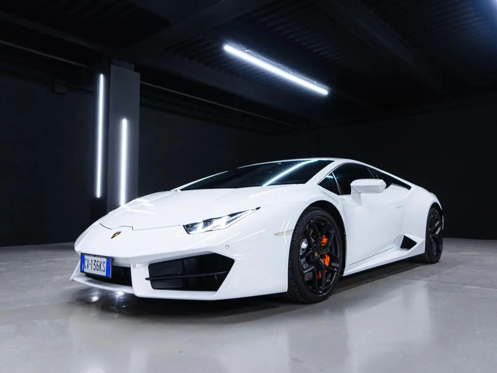 Noleggio Lamborghini Huracán 2018 Bianco | Rial Rent