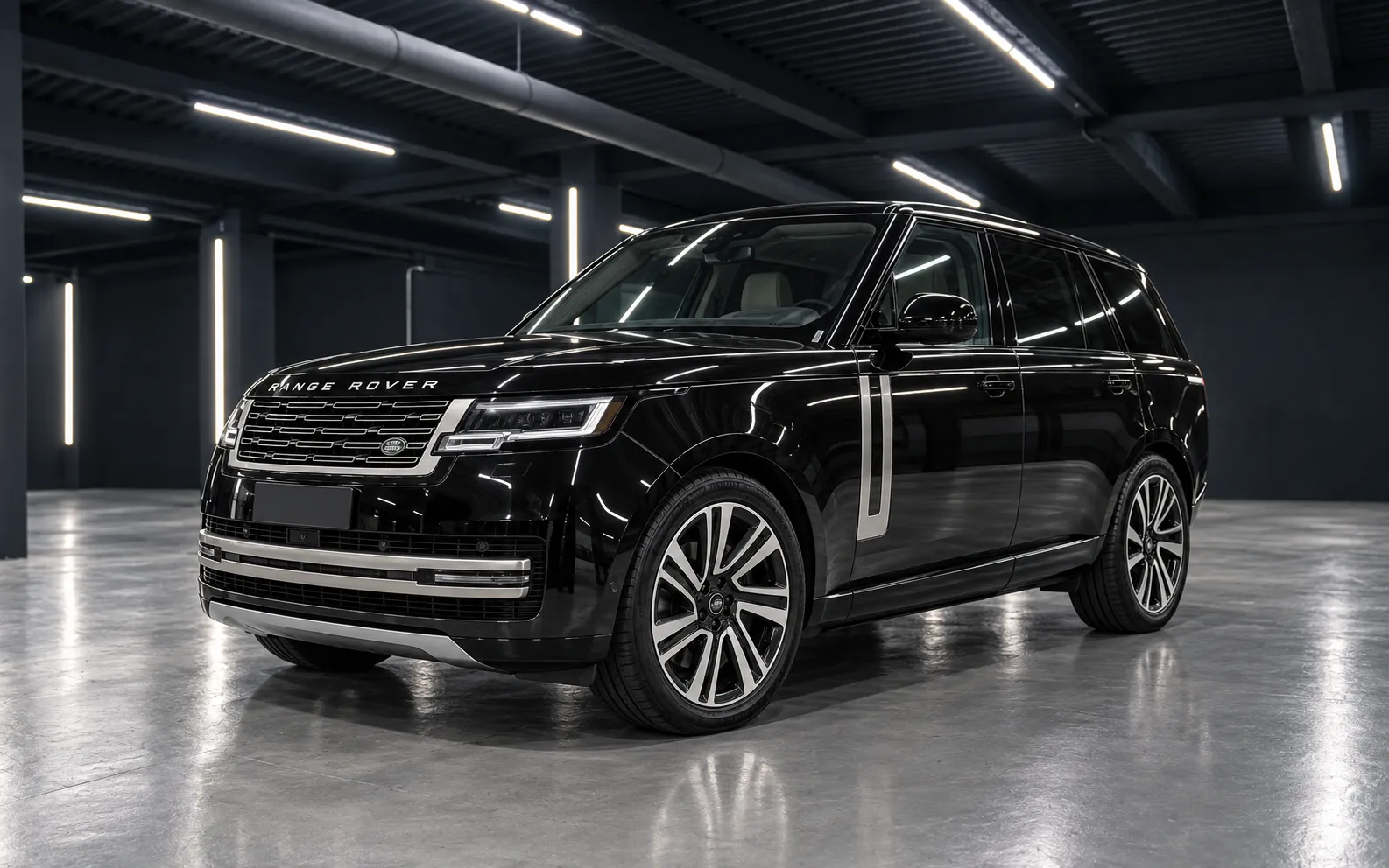 Noleggio Land Rover Range Rover D350 LWB Autobiography 2023 Nero a Taormina | Rial Rent