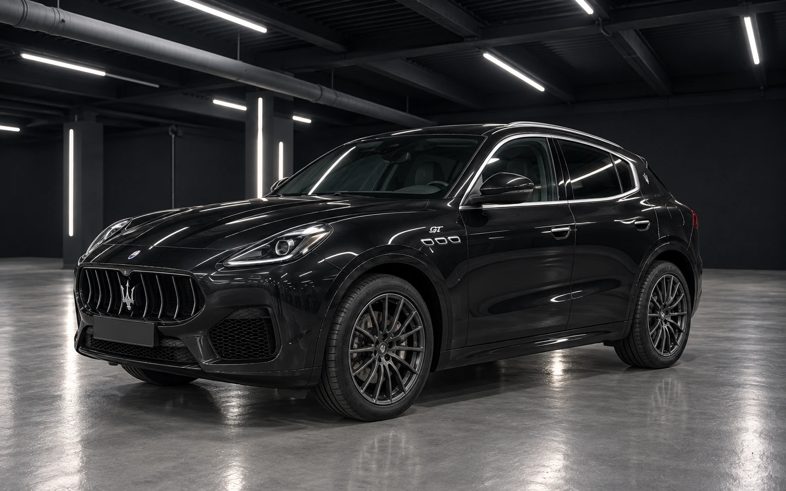 Noleggio Maserati Grecale GT Nero a Taormina | Rial Rent