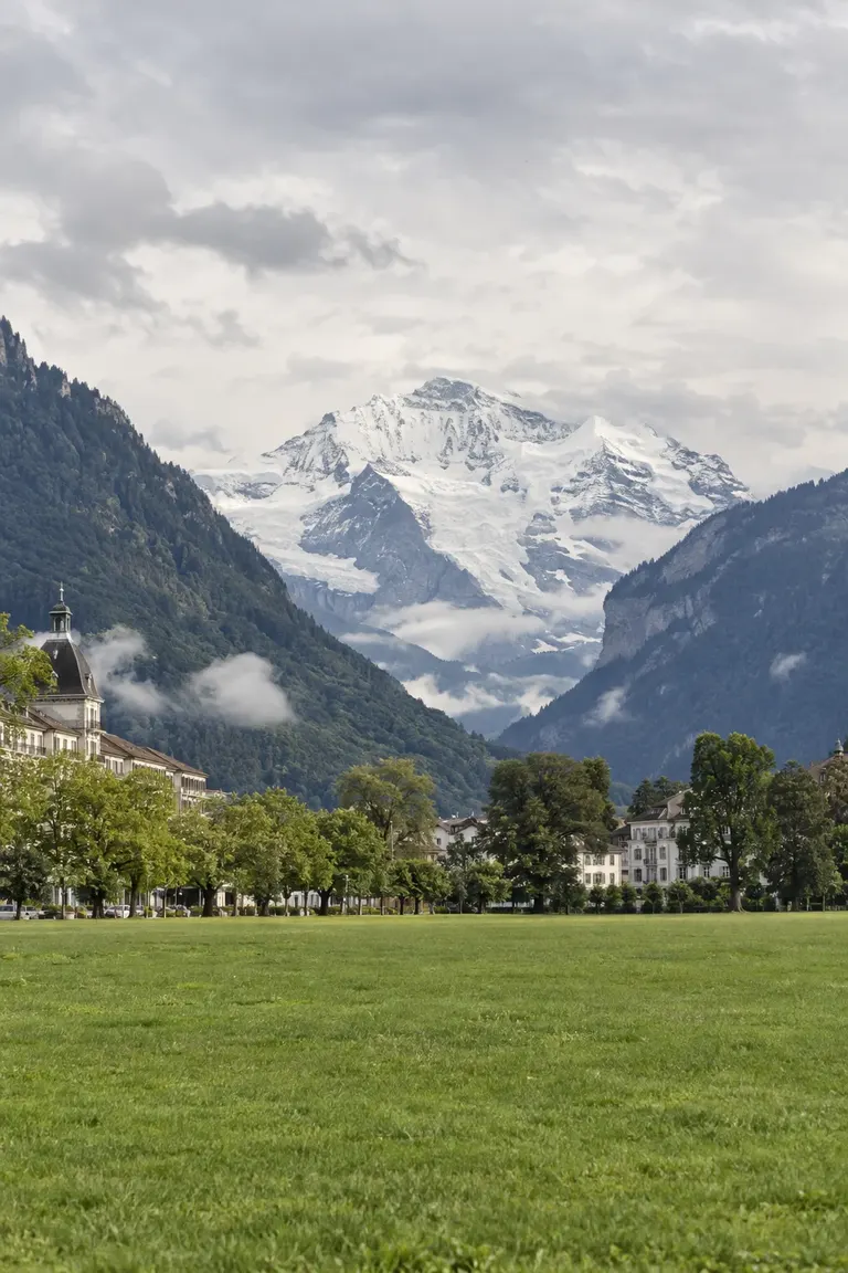 Noleggio auto di lusso a Interlaken