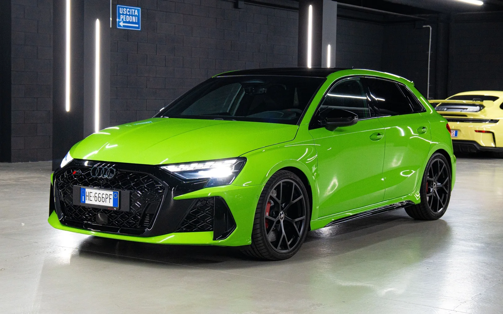 Noleggio Audi RS3 Sportback 2025 Verde Kyalami a Taormina | Rial Rent